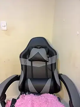 someone_sweet – webcam model profile photo Image 14