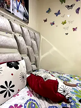 someone_sweet – webcam model profile photo Image 3