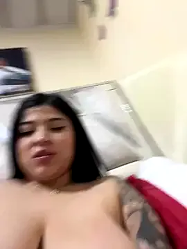 someone_sweet – webcam model profile photo Image 8