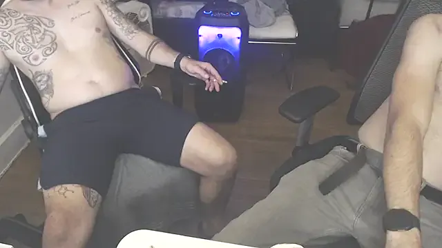 slaveandslave – webcam model profile photo Image 3