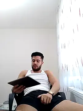 nagi_112 – webcam model profile photo Image 2