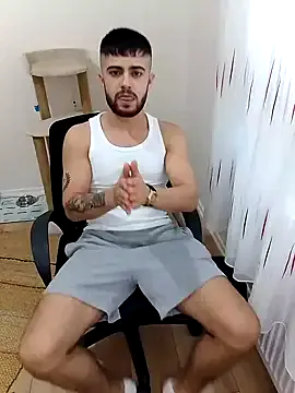 nagi_112 – webcam model profile photo Image 4