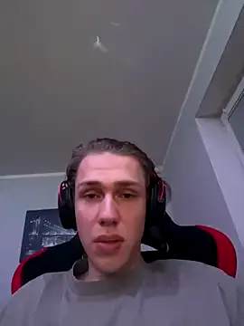 PabloArena – webcam model profile photo Image 3