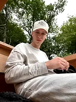 PabloArena – webcam model profile photo Image 5