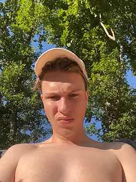 PabloArena – webcam model profile photo Image 7