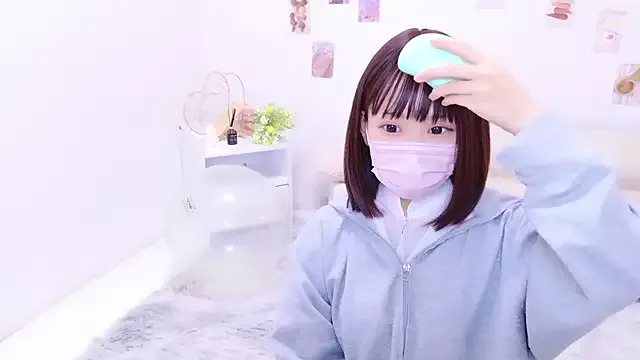 Earth_001 – webcam model profile photo Image 16