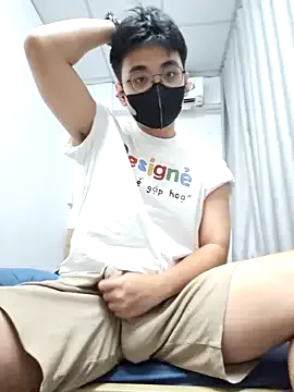 trainwithme – webcam model profile photo Image 11