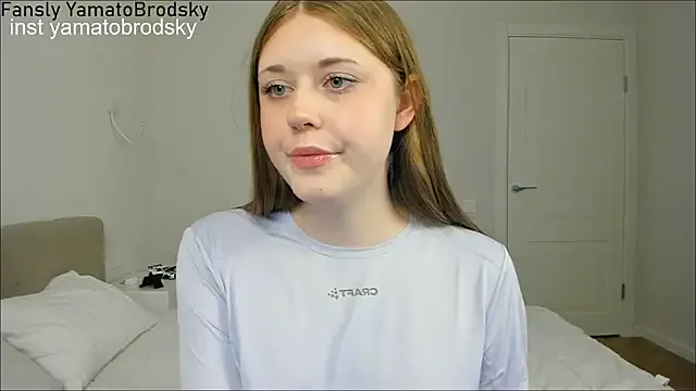 LollaAquaphina – webcam model profile photo Image 5