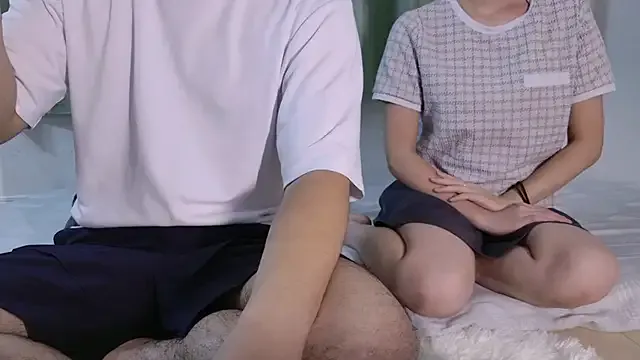 starvingo2002 – webcam model profile photo Image 14