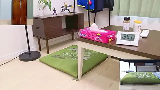 starvingo2002 – webcam model profile photo Image 18