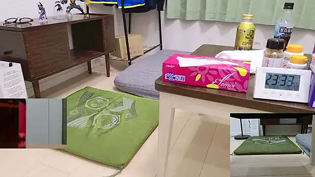 starvingo2002 – webcam model profile photo Image 19