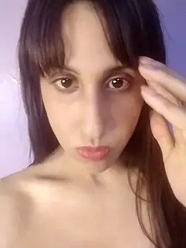 evebel – webcam model profile photo Image 3