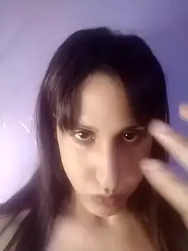 evebel – webcam model profile photo Image 6