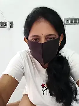 minditrelles – webcam model profile photo Image 9