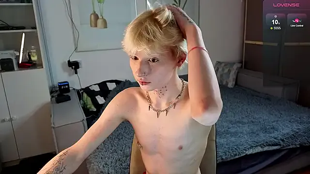 hustleebabyy_vikki – webcam model profile photo Image 8