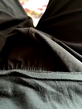 DomManlyGuy – webcam model profile photo Image 10