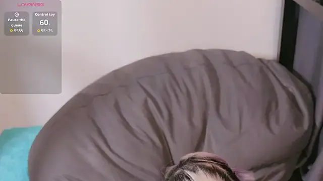 bisexualmilf – webcam model profile photo Image 19