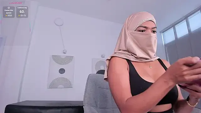 PabloArena – webcam model profile photo Image 9