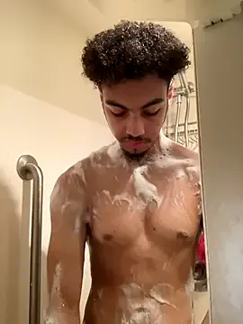 hornyshow_tv – webcam model profile photo Image 4