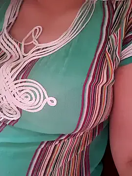 charmainepenny – webcam model profile photo Image 12