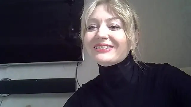 V-Hot-Sweti – webcam model profile photo Image 3