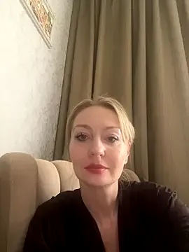 V-Hot-Sweti – webcam model profile photo Image 6