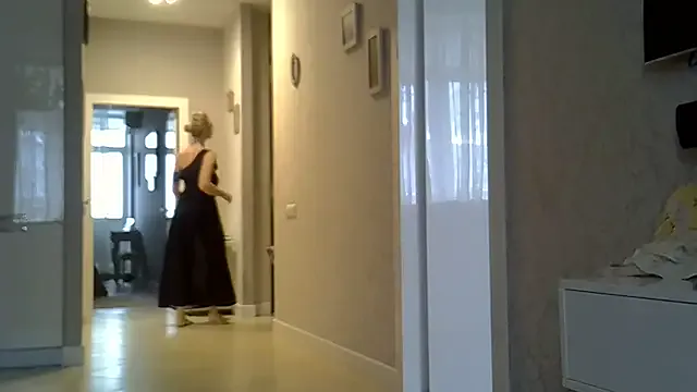 V-Hot-Sweti – webcam model profile photo Image 7