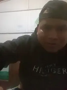 hornyshow_tv – webcam model profile photo Image 3