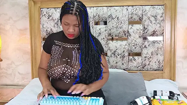 mirianscorgie – webcam model profile photo Image 13